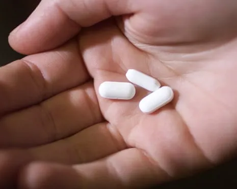 Daily Aspirin Reveals ‘Huge Effect’ in Preventing Colorectal Cancer Return, Study Finds