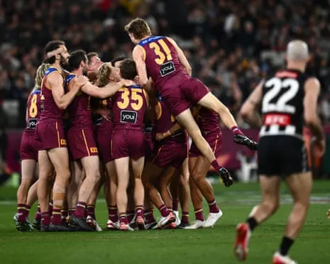 Brisbane Crush Collingwood to Earn Championship Clash With The Cats